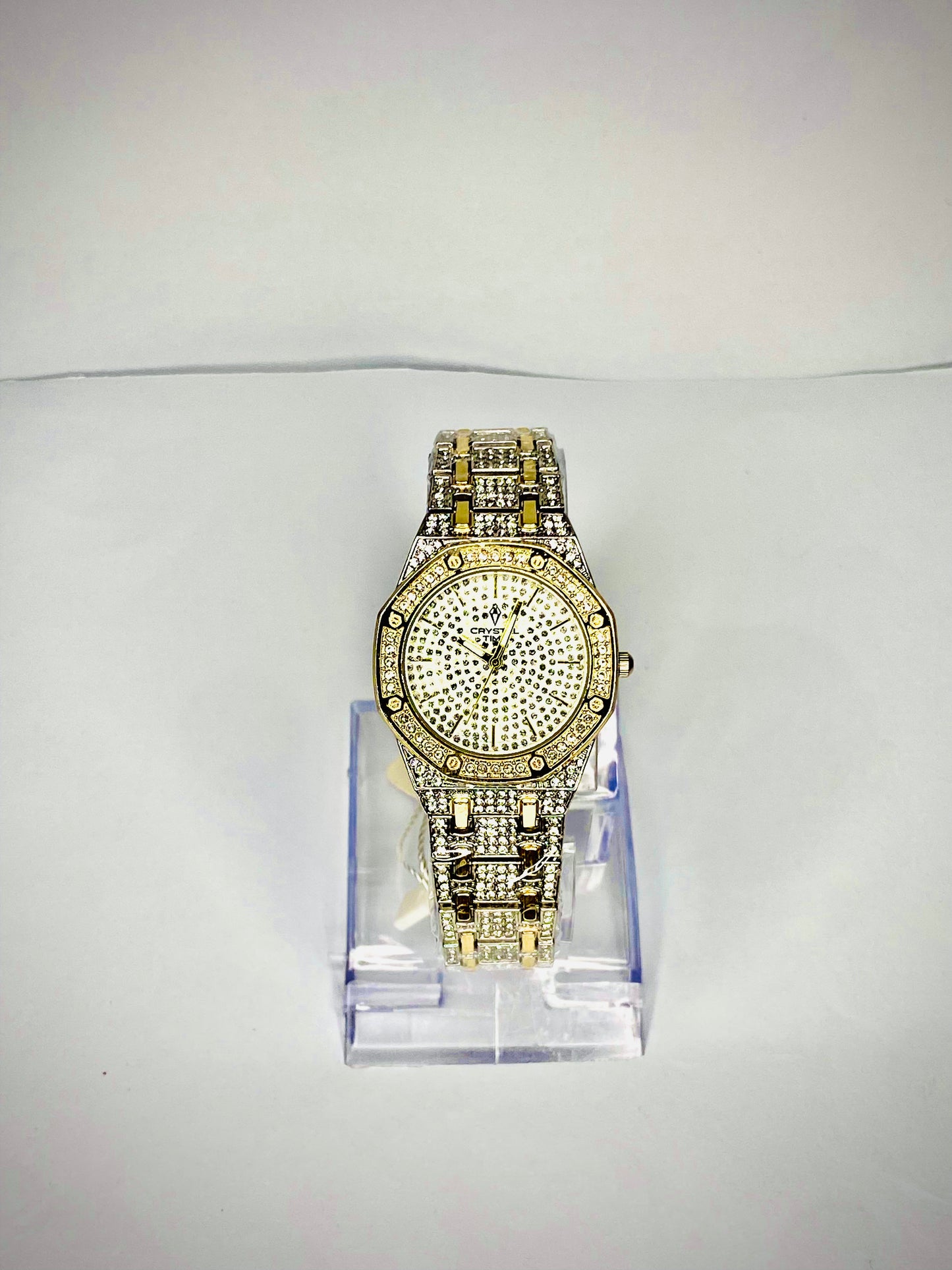 Crystal time in two tone